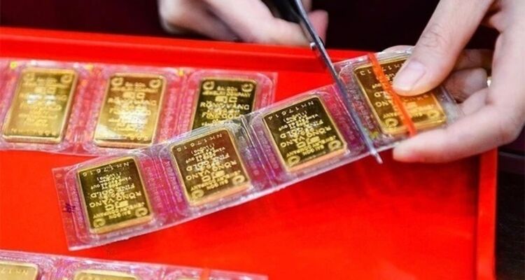 Giá vàng hôm nay 27/2: Giá vàng trong nước giảm mạnh
