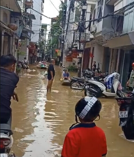 Hà Nội: Tập trung khắc phục thiệt hại sau mưa lũ, đảm bảo an toàn đê điều- Ảnh 2.