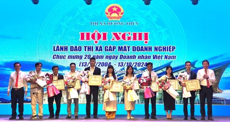 Thừa Thiên Huế: Gặp mặt đại diện hơn 200 doanh nghiệp, công ty, hợp tác xã tại thị xã Hương Thủy