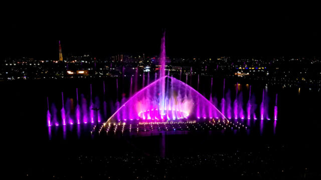 Lễ 2/9, đến Van Phuc City xem nhạc nước Water Show Love’s Melody- Ảnh 2.