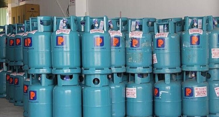 Giá gas tháng 9 tăng 7.000 đồng/bình 12kg