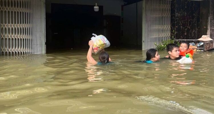 Hà Nội: Kiểm tra, rà soát, chủ động sơ tán người dân khi mưa lớn, lũ sông đang lên trở lại