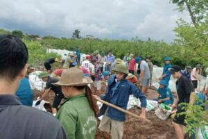 Thái Bình: Khẩn trương di dời dân tránh lũ những vùng đê xung yếu.