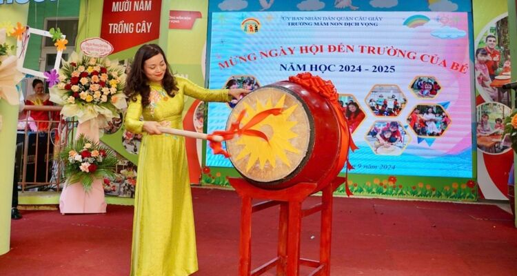 Tưng bừng “Ngày hội toàn dân đưa trẻ tới trường” tại Trường Mầm non Dịch Vọng