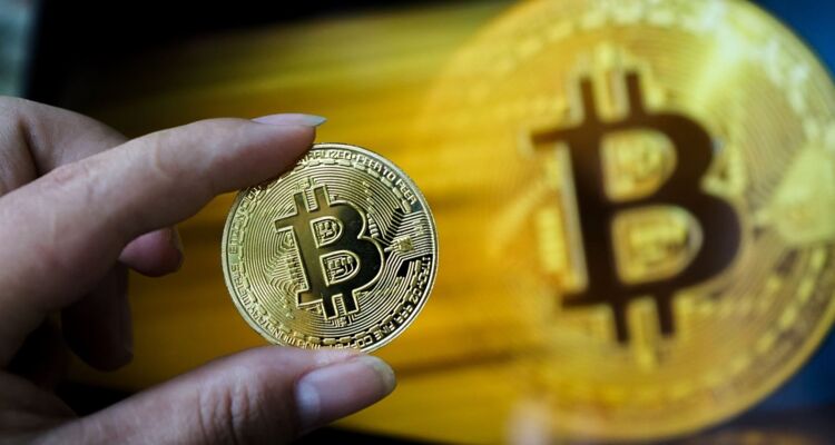 Giá Bitcoin hôm nay 7/8: Vốn hóa 'bốc hơi' 367 tỷ USD