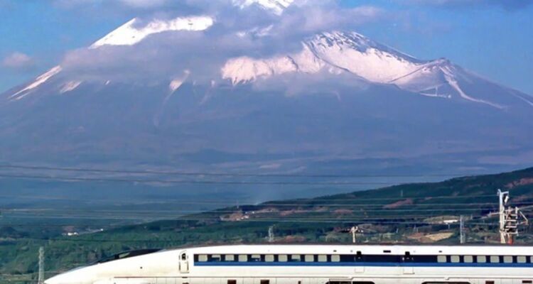 Nhật Bản tạo bước ngoặt lớn với đường sắt cao tốc Shinkansen