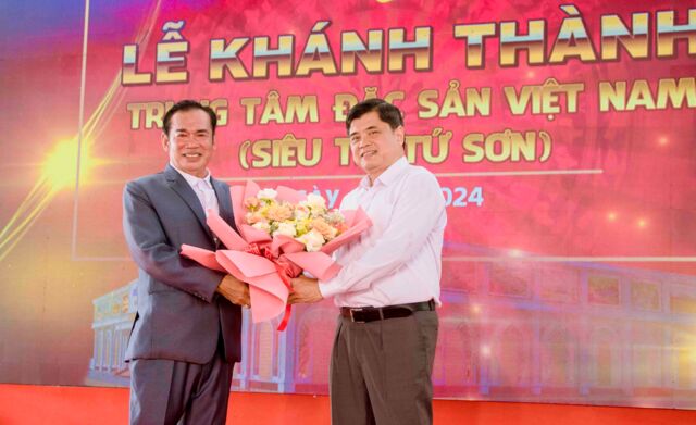 Khánh thành Trung tâm Đặc sản Việt Nam - Du lịch - Nông nghiệp tại Siêu thị Tứ Sơn Châu Đốc- Ảnh 6.