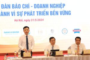 "Báo chí - Doanh nghiệp đồng hành vì sự phát triển bền vững"