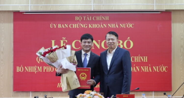 Ông Hoàng Văn Thu giữ chức vụ Phó Chủ tịch Ủy ban Chứng khoán Nhà nước