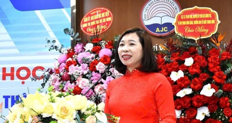 Lễ kỷ niệm và Hội thảo khoa học “Tạp chí Lý luận chính trị và Truyền thông 30 năm xây dựng và phát triển”