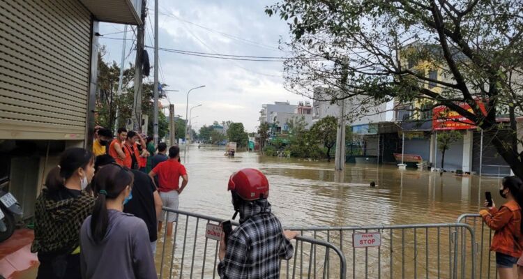 Hà Nội: Tập trung khắc phục thiệt hại sau mưa lũ, đảm bảo an toàn đê điều