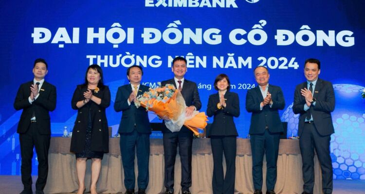 Eximbank: Thay mới lãnh đạo và cơ hội tái lập vị thế mới