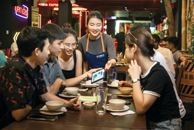 Quy mô ngành F&B Việt Nam có thể đạt gần 880.000 tỷ đồng vào năm 2027- Ảnh 1.