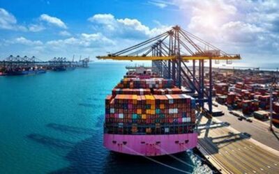 Việt Nam xuất siêu 11,63 tỷ USD nửa đầu năm