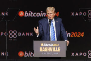 'Hiệu ứng' Donald Trump ‘thổi' giá Bitcoin vượt 81.000 USD lần đầu tiên trong lịch sử