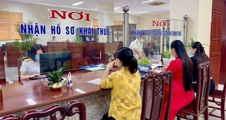 Thu hơn 4.200 tỷ đồng tiền thuế của người tạm hoãn xuất cảnh