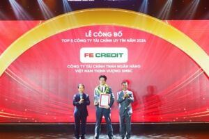 FE CREDIT khẳng định vị thế dẫn đầu trong Top 5 Công ty Uy tín Ngành Tài chính năm 2024